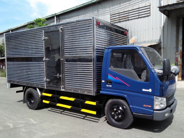 Giá xe tải IZ49